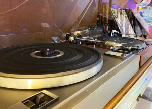photo SPACECASH achat et vente d'occasion produit Hifi, vintage, platines, tuner, home cinéma, amplis